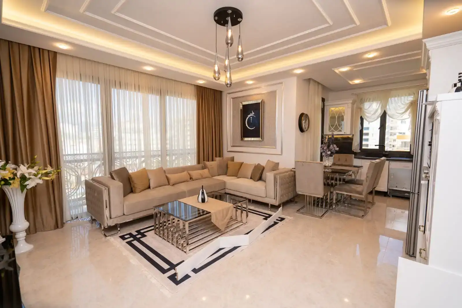 Luxurious Alanya Haven with Stunning Sea Views