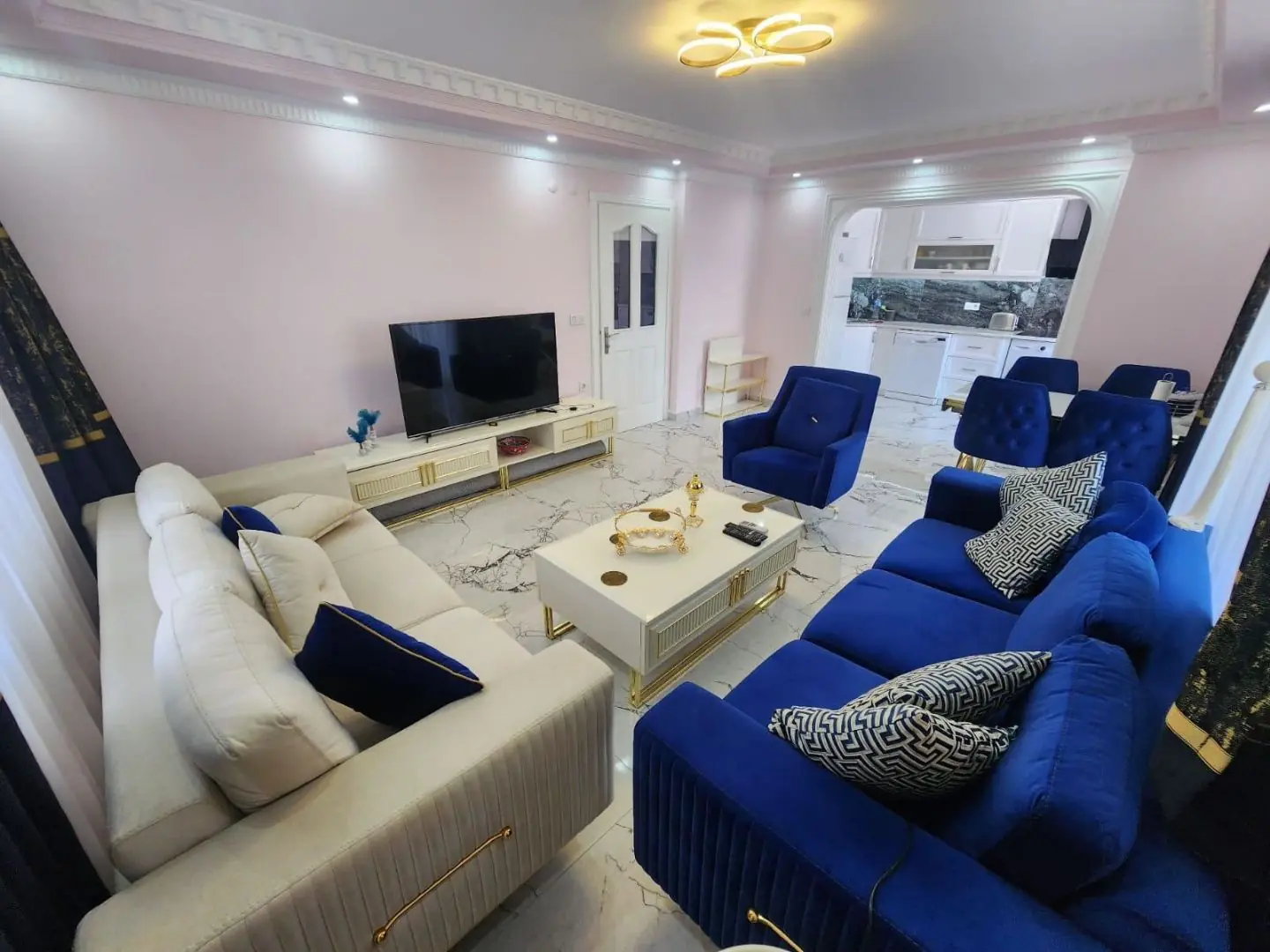 ПОЛНОСТЬЮ МЕБЛИРОВАННАЯ КВАРТИРА 2+1/125 М² НА ПРОДАЖУ В АЛАНИИ, МАХМУ
