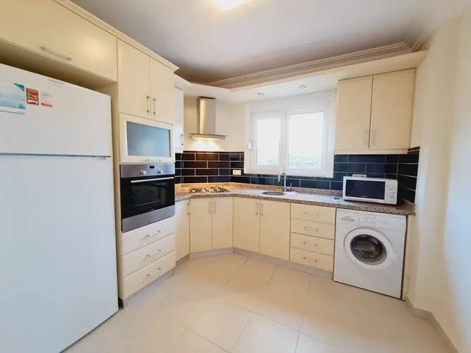 FURNISHED 2+1/160 M² APARTMENT IN LUXURY EQUIPPED COMPLEX IN MAHMUTLAR