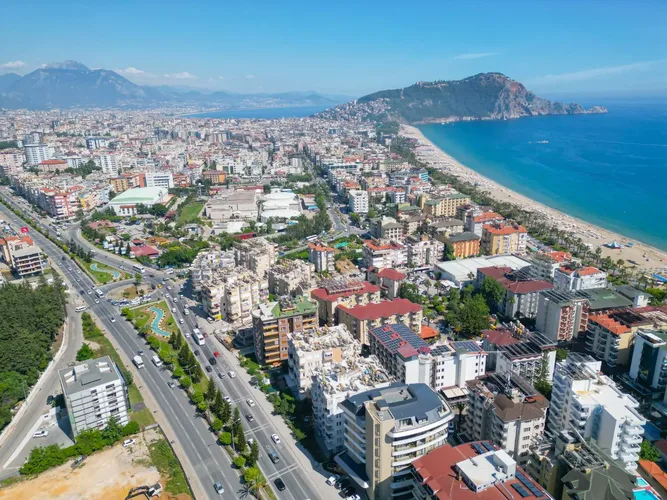 WHITE FURNISHED 1+1 APARTMENT FOR SALE NEAR ALANYA CENTER