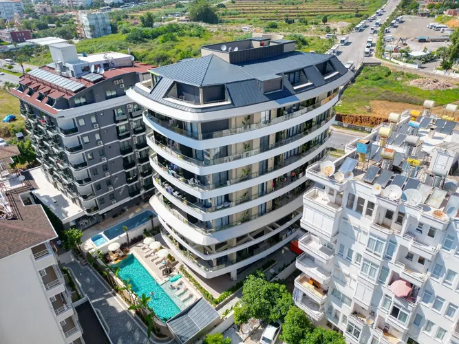 WHITE FURNISHED 1+1 APARTMENT FOR SALE NEAR ALANYA CENTER