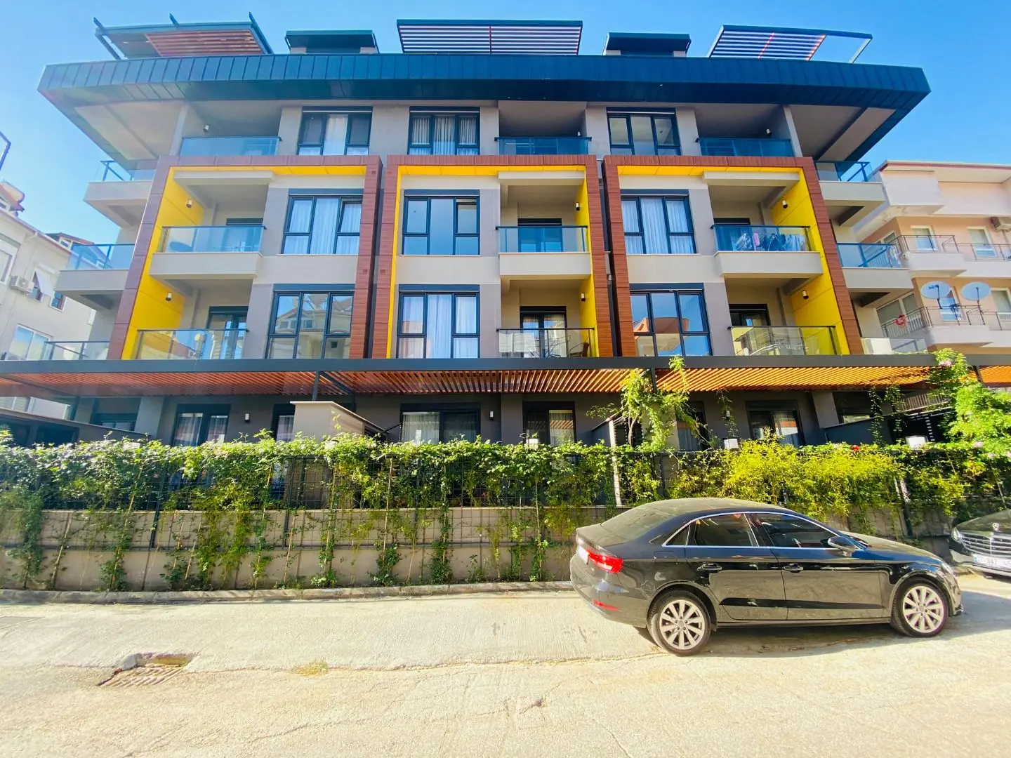 1+1 APARTMENT FOR SALE IN ALANYA CLOSE TO THE CENTER AND THE SEA
