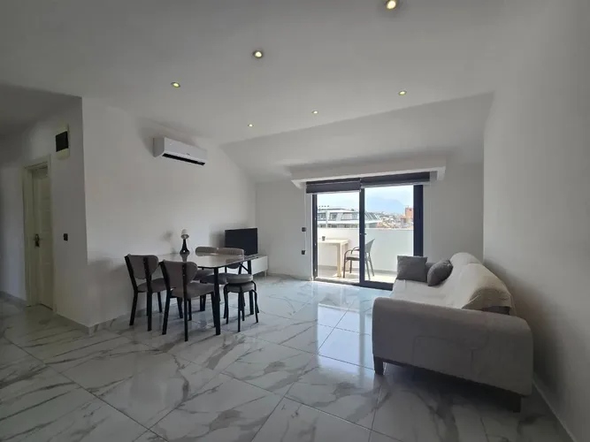 3+1 DUPLEX AND FULLY FURNISHED 0 METERS FROM THE SEA AND IN THE CENTER