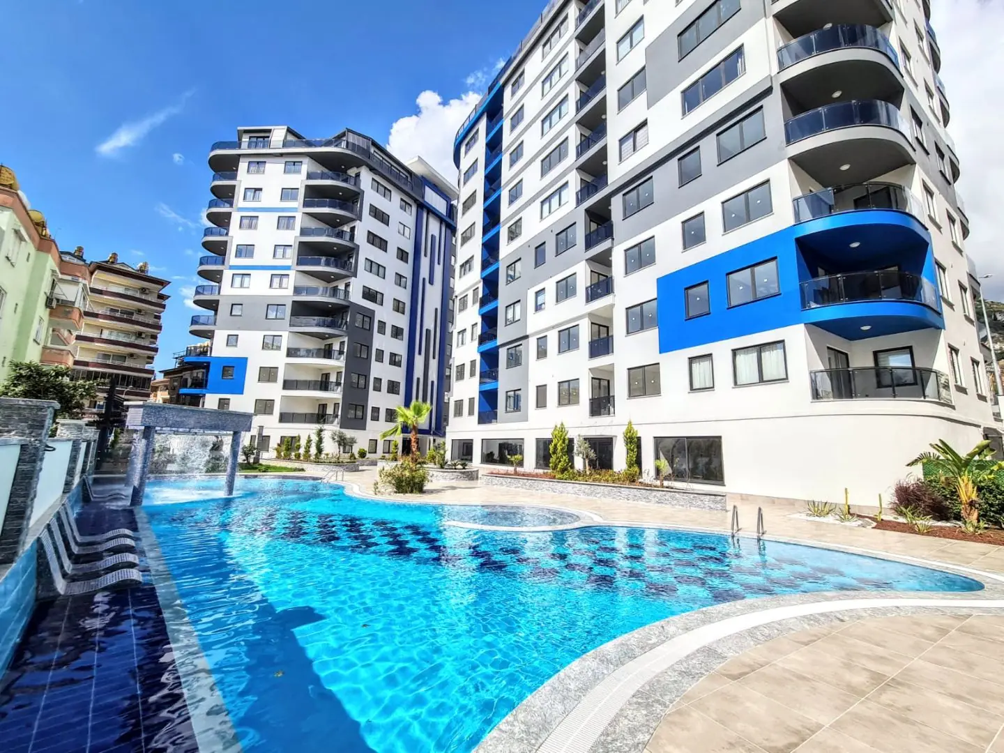 1+1 FURNISHED APARTMENT IN A FULLY ACTIVE COMPLEX IN THE CENTER