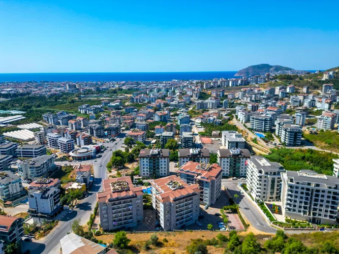 Spacious 4+1 Apartment with City and Mountain Views in the Oba Area