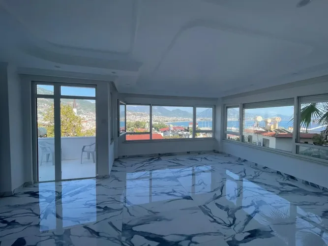 2+1 Apartment for Sale with Magnificent Views in the KALE Area