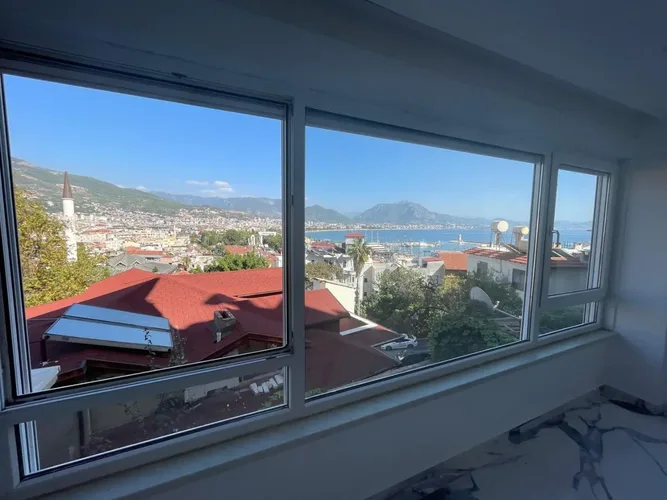 2+1 Apartment for Sale with Magnificent Views in the KALE Area