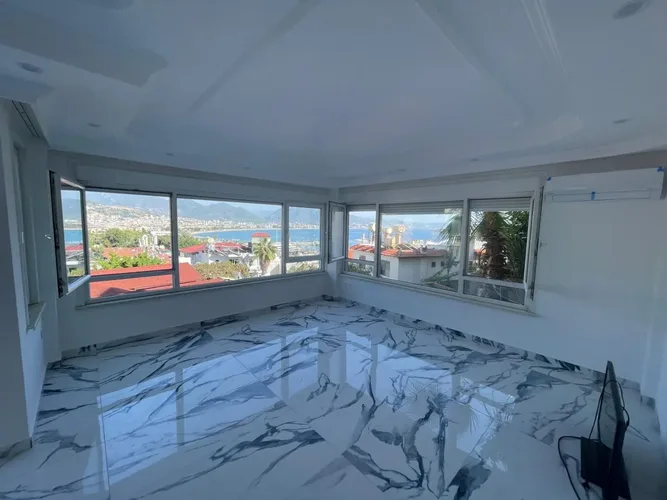 2+1 Apartment for Sale with Magnificent Views in the KALE Area