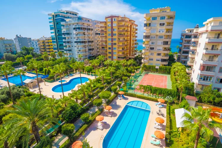 2+1 APARTMENT WITH FURNITURE FOR SALE BY THE SEA