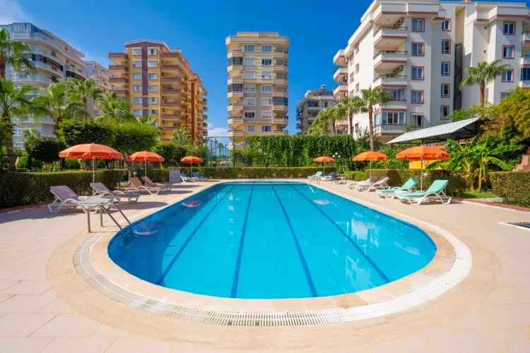 2+1 APARTMENT WITH FURNITURE FOR SALE BY THE SEA