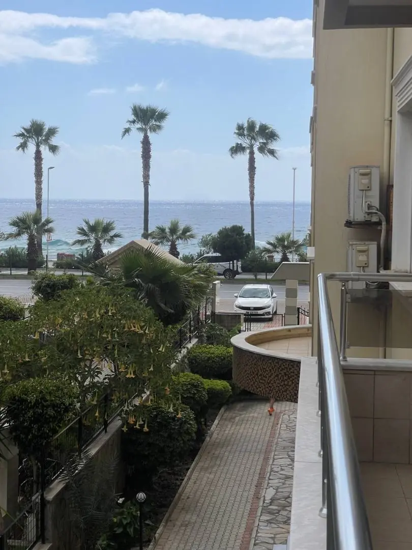 2+1 APARTMENT WITH FURNITURE FOR SALE BY THE SEA
