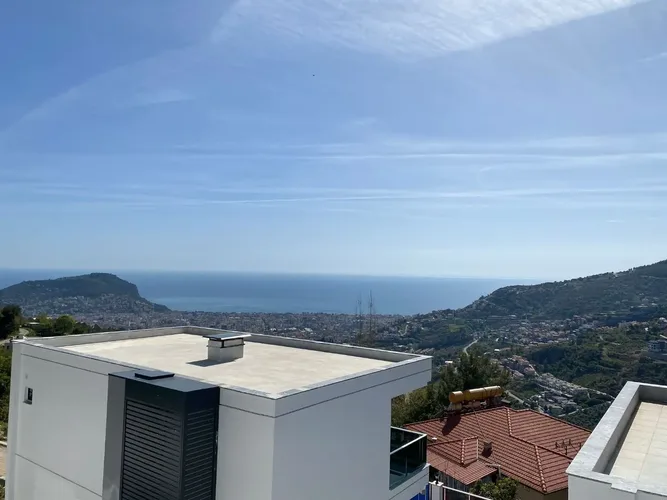 VILLA WITH SEA VIEW IN THE BEKTAŞ REGION, SUITABLE FOR CITIZENSHIP