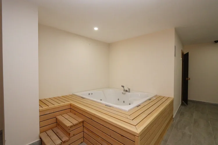 Furnished 1+1 Flat with Mountain Views in Mahmutlar