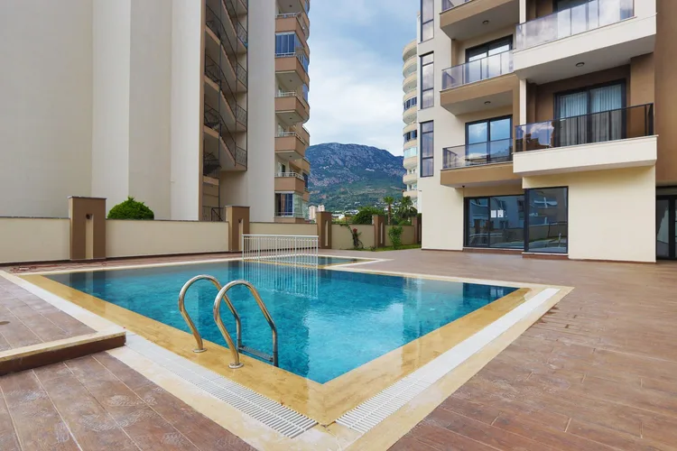 Furnished 1+1 Flat with Mountain Views in Mahmutlar