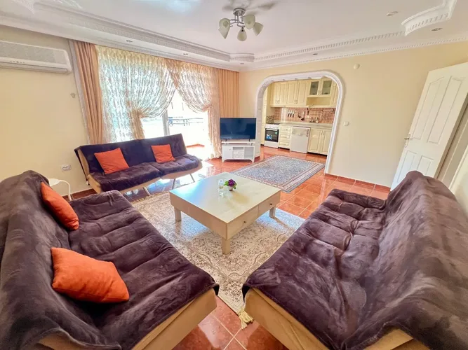 Spacious 2+1 Apartment in an Active Site in Mahmutlar