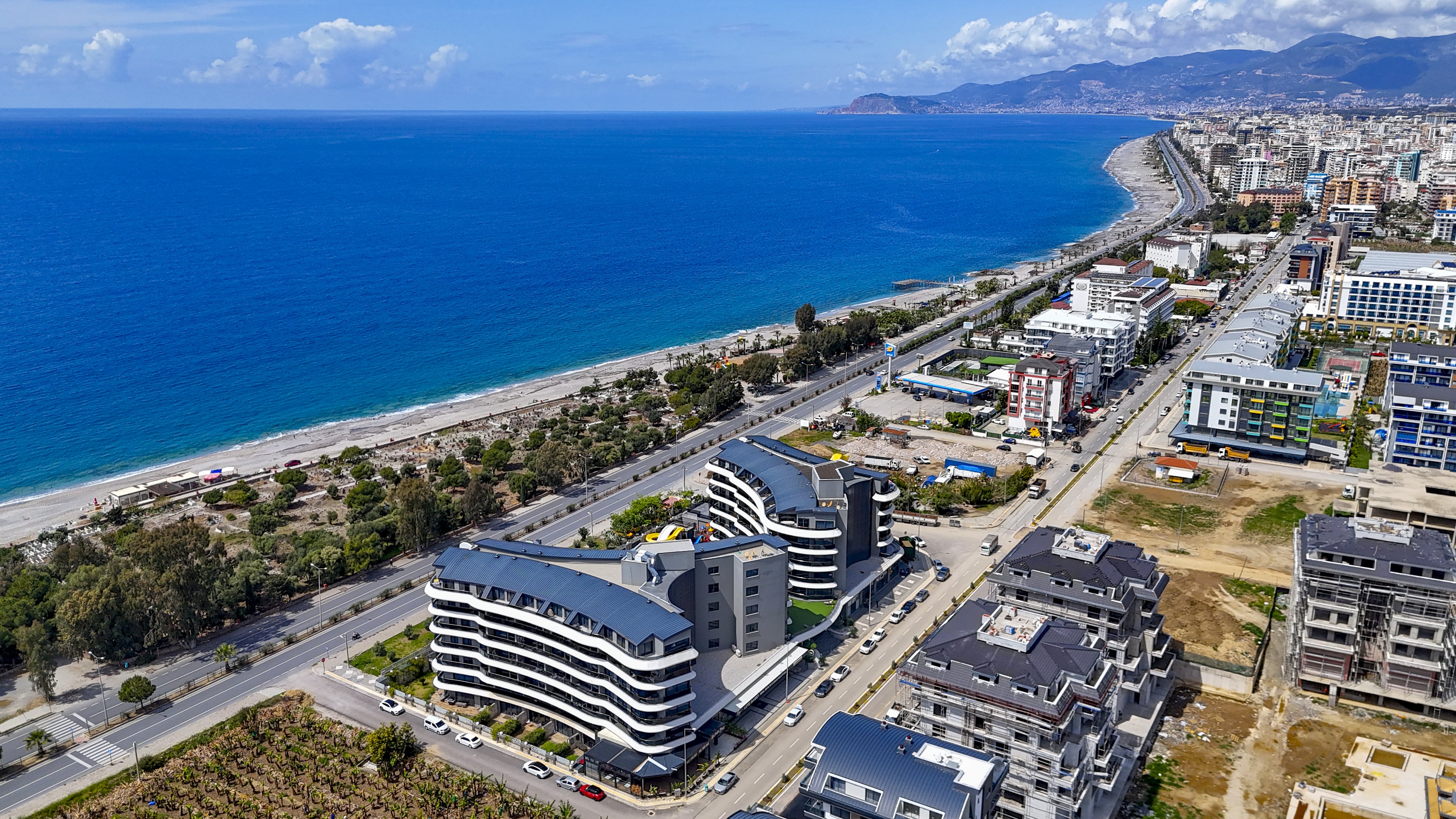 1+1 LUXURY FURNISHED APARTMENT NEAR THE SEA IN KARGICAK