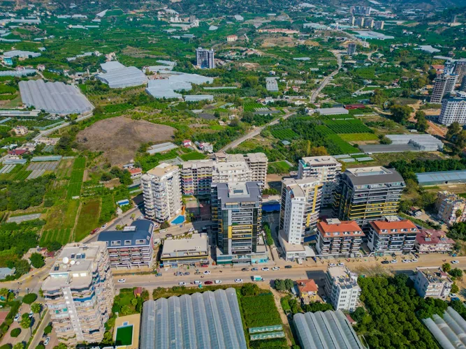 3+1 APARTMENT WITH SEPARATE KITCHEN ON ATATÜRK STREET IN MAHMUTLAR