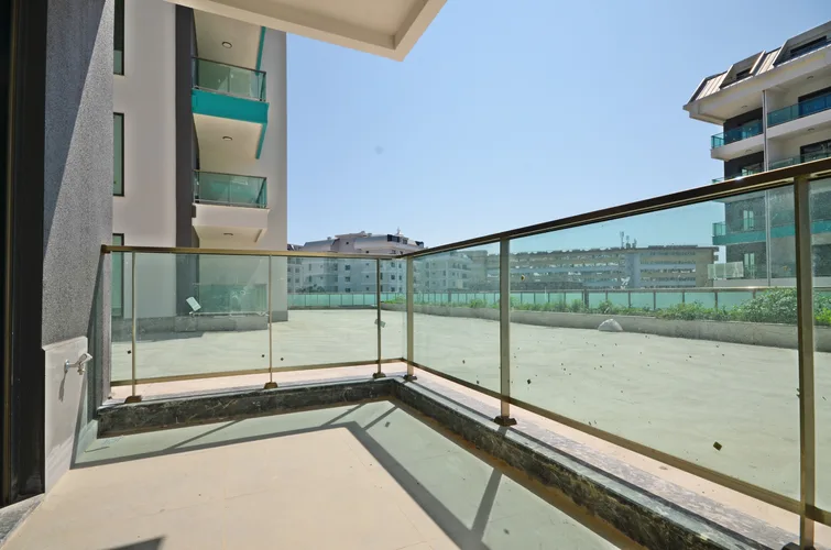 NEW 2+1 APARTMENT IN KARGICAK, NEAR THE SEA