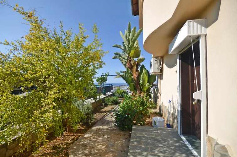 2+1 FULLY FURNISHED GARDEN APARTMENT IN ALANYA KARGICAK