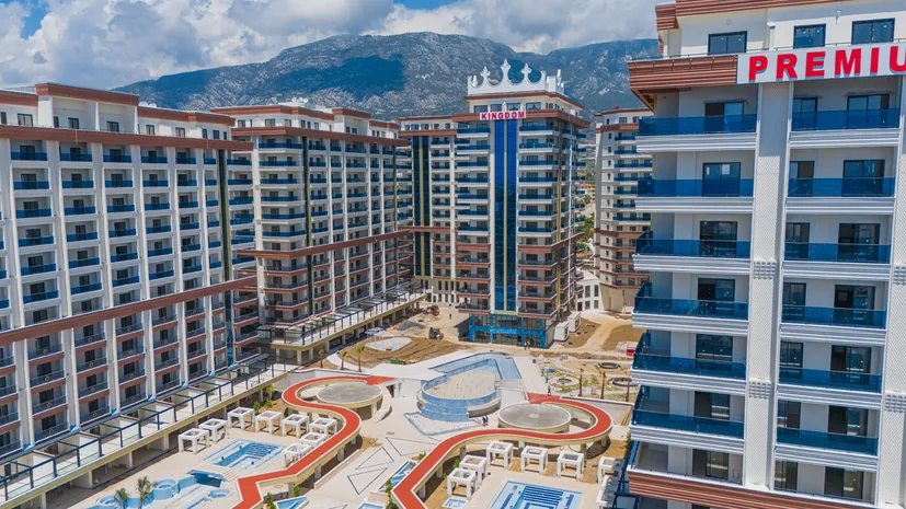 ULTRA LUXURY 3+1 APARTMENT WITH SEPARATE KITCHEN IN MAHMUTLAR CENTER  