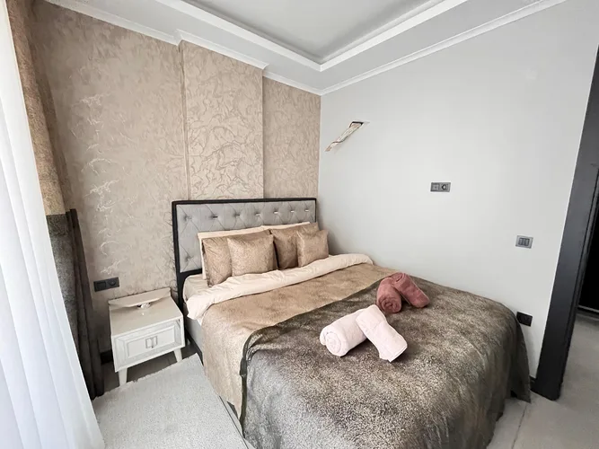 1+1 FURNISHED APARTMENT IN A LUXURY COMPLEX IN ALANYA