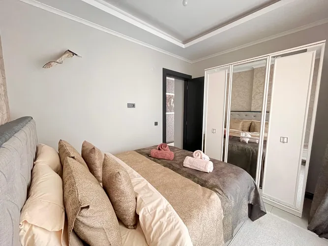 1+1 FURNISHED APARTMENT IN A LUXURY COMPLEX IN ALANYA