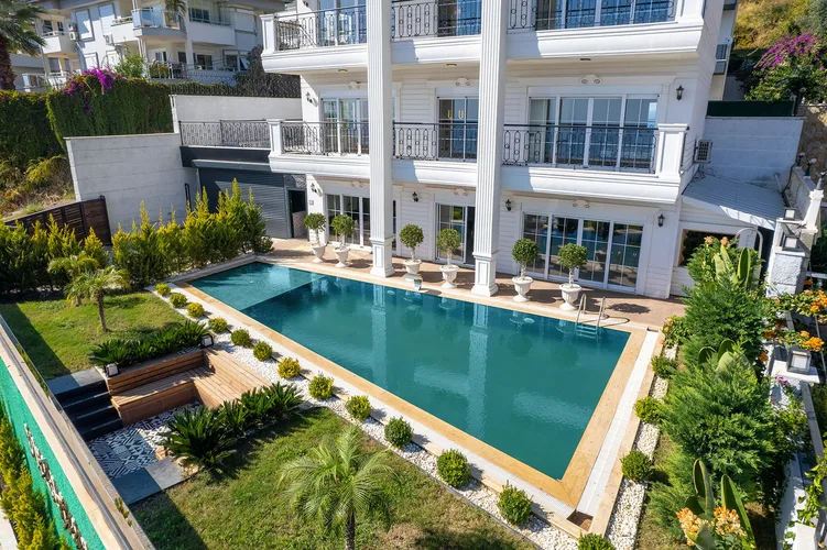 5+1 LUXURY FURNISHED DETACHED VILLA WITH A STUNNING VIEW IN ALANYA