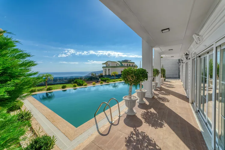 5+1 LUXURY FURNISHED DETACHED VILLA WITH A STUNNING VIEW IN ALANYA