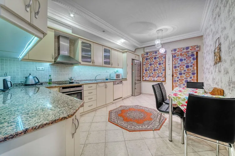 4+1 FURNISHED APARTMENT 700 METERS FROM ALANYA CLEOPATRA BEACH