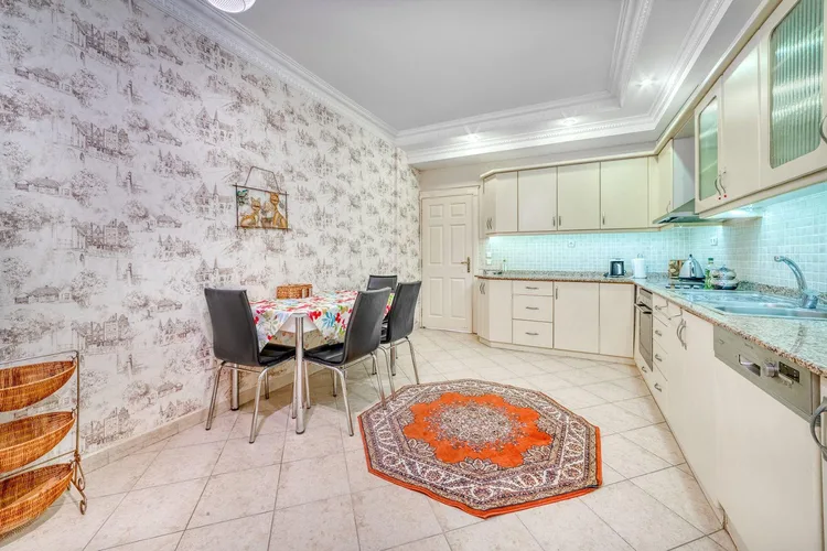 4+1 FURNISHED APARTMENT 700 METERS FROM ALANYA CLEOPATRA BEACH