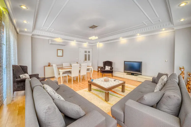 4+1 FURNISHED APARTMENT 700 METERS FROM ALANYA CLEOPATRA BEACH