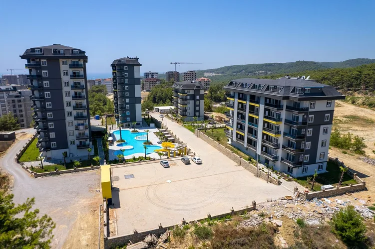 1+1 LUXURY FURNISHED APARTMENT IN AVSALLAR IN A FULLY ACTIVE COMPLEX