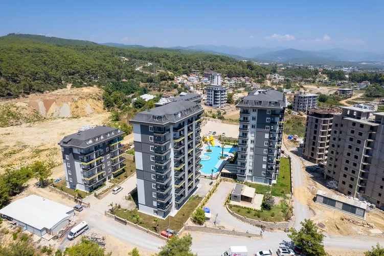 1+1 LUXURY FURNISHED APARTMENT IN AVSALLAR IN A FULLY ACTIVE COMPLEX
