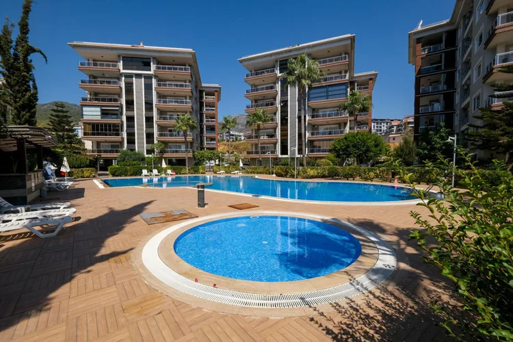 ALANYA OBA DA ŞEHİR MANZARALI 4+1 AYRI MUTFAKLI DUBLEKS DAİRE