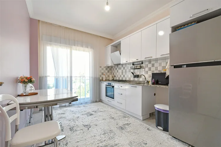 FULLY FURNISHED 2+1 APARTMENT WITH SEPARATE KITCHEN IN ALANYA OBA.