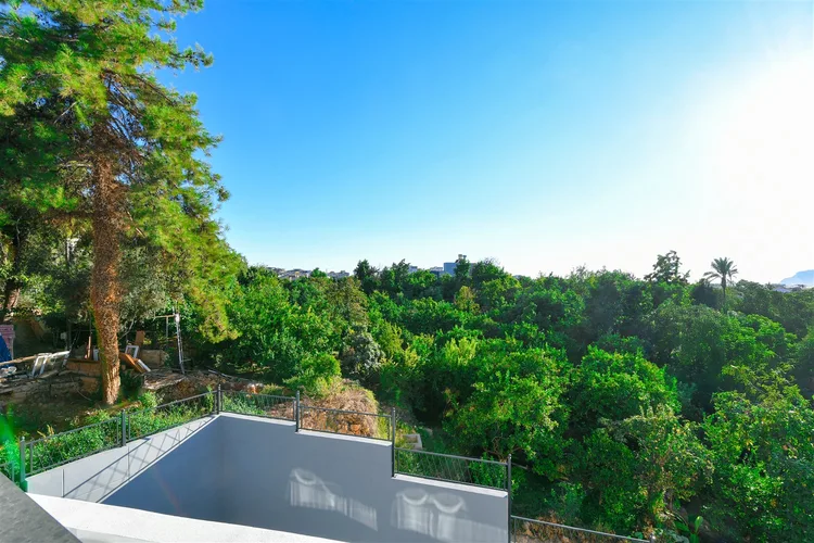 1+1 FURNISHED APARTMENT WITH NATURE VIEW IN ALANYA OBA.