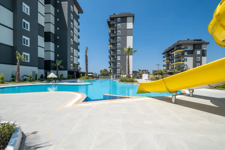 1+1 APARTMENT IN A GATED COMMUNITY IN ALANYA AVSALLAR.