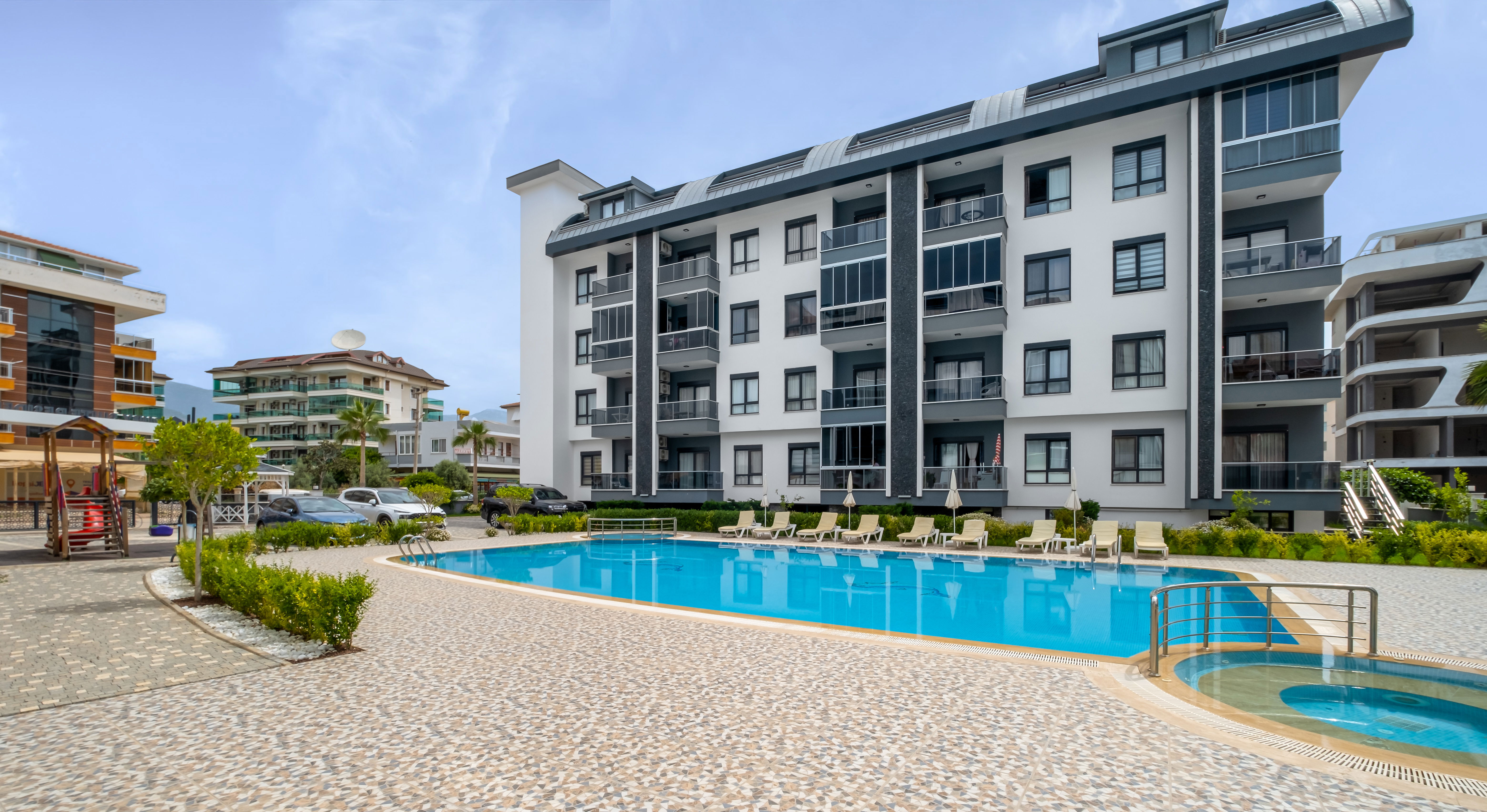 3+1 FULLY FURNISHED APARTMENT FOR SALE IN A GATED COMMUNITY IN ALANYA OBA