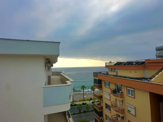 BEACHFRONT 3+1 DUPLEX APARTMENT WITH PRIVATE SAUNA IN MAHMUTLAR, 180 m²