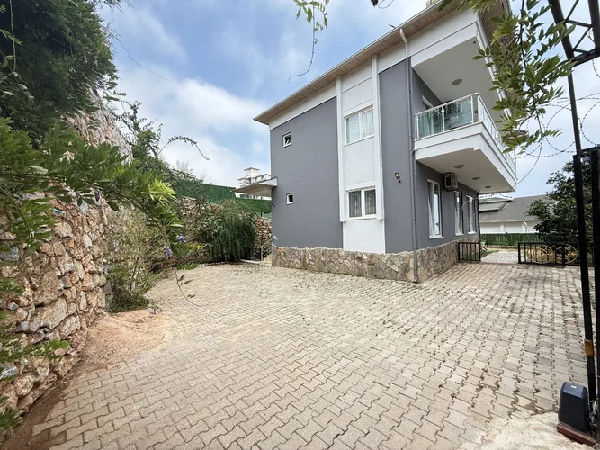 6+1 DETACHED VILLA CLOSE TO ALANYA CITY CENTER