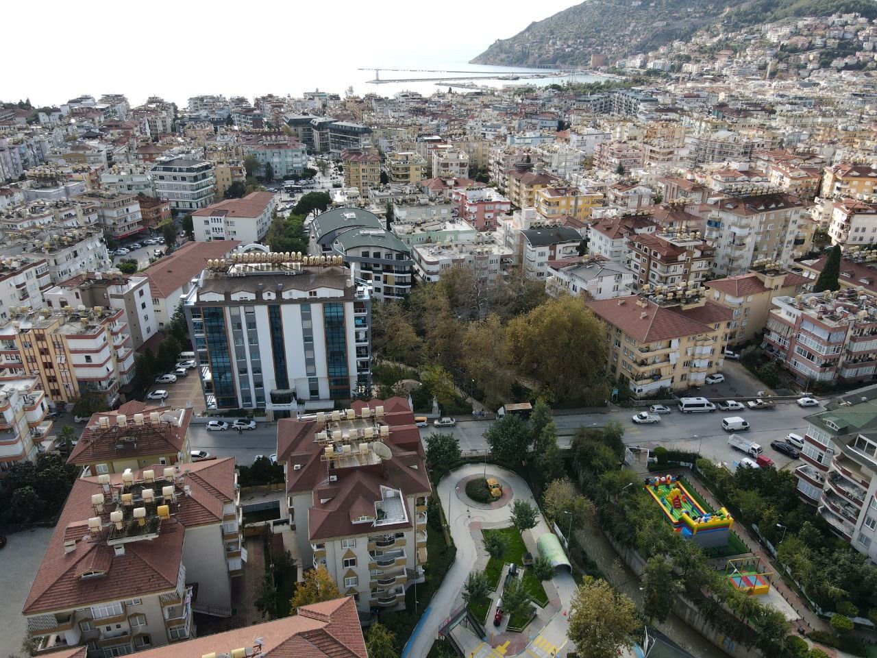 LUXURY FURNISHED 2+1 APARTMENT IN ALANYA CITY CENTER
