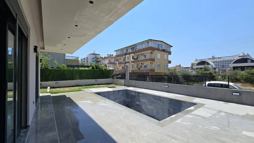 DETACHED 3+1 VILLA CLOSE TO THE SEA IN ALANYA KONAKLI