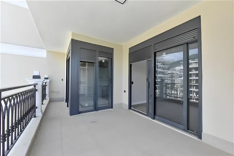 BRAND NEW 4+1 APARTMENT IN THE BEST PROJECT OF ALANYA ÇIPLAKLI