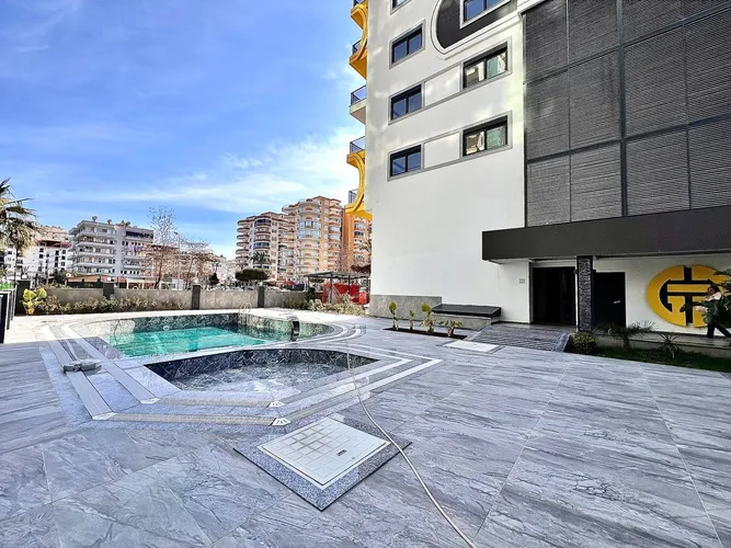 BRAND NEW 2+1 APARTMENT ON THE MAIN STREET IN ALANYA MAHMUTLAR