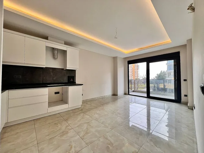BRAND NEW 2+1 APARTMENT ON THE MAIN STREET IN ALANYA MAHMUTLAR