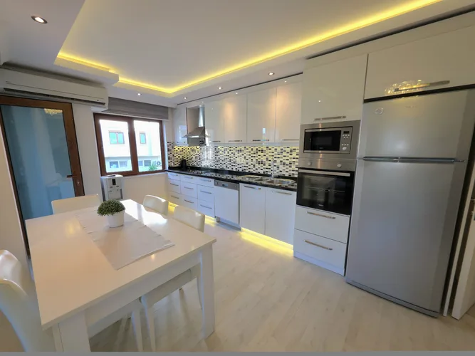 120 m² FURNISHED 3+1 APARTMENT IN A RESIDENTIAL COMPLEX IN ALANYA OBA