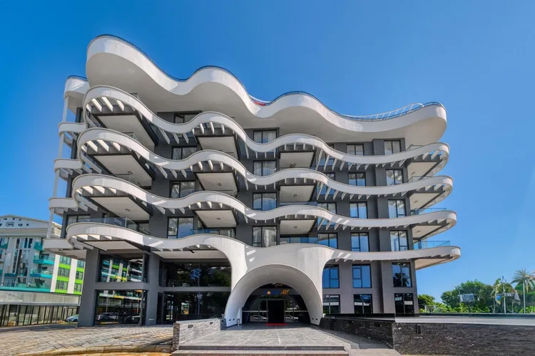 LUXURY 1+1 APARTMENT DIRECTLY BY THE SEA IN ALANYA KARGICAK