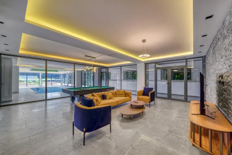 LUXURY 1+1 APARTMENT DIRECTLY BY THE SEA IN ALANYA KARGICAK