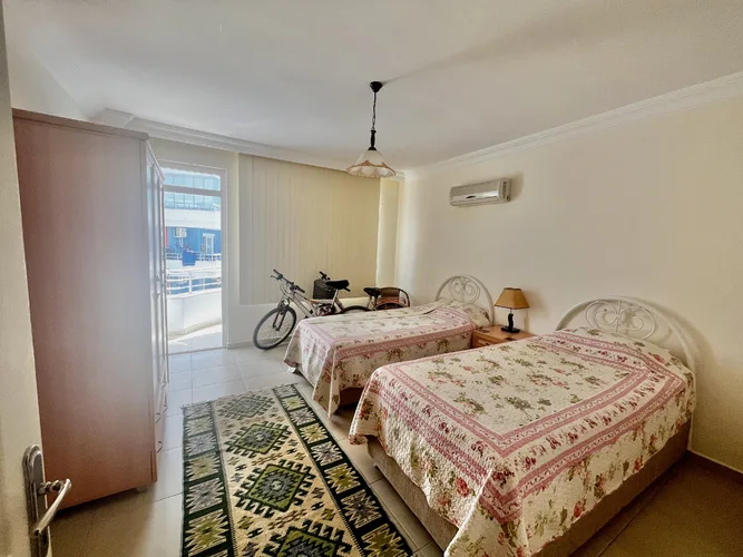 FURNISHED 2+1 APARTMENT IN THE CENTER OF ALANYA TOSMUR