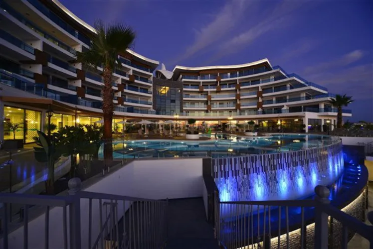 LUXURY 1+1 APARTMENT WITH STUNNING SEA VIEW IN ALANYA KONAKLI
